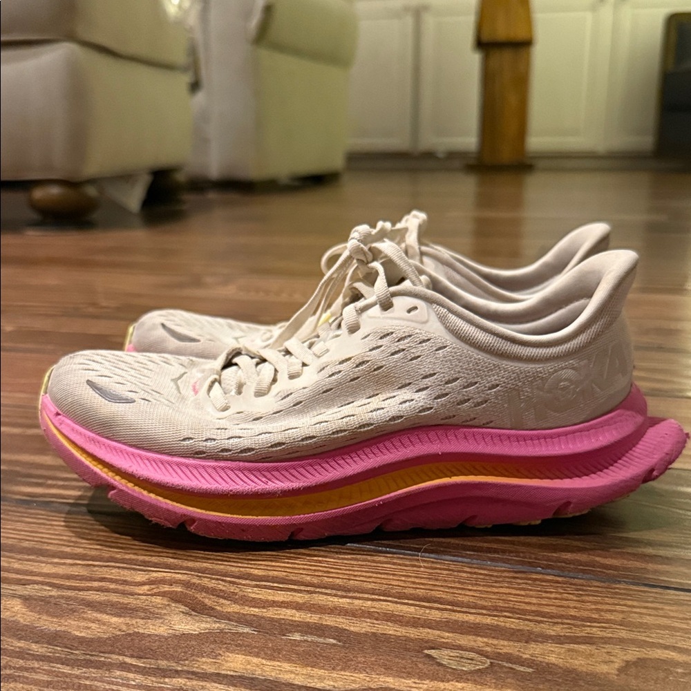 Hoka Women's kawana